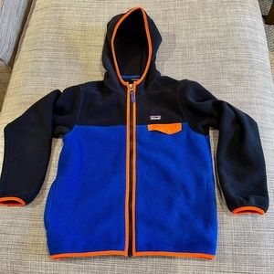 Patagonia Boy’s synchilla fleece hoodie, Medium